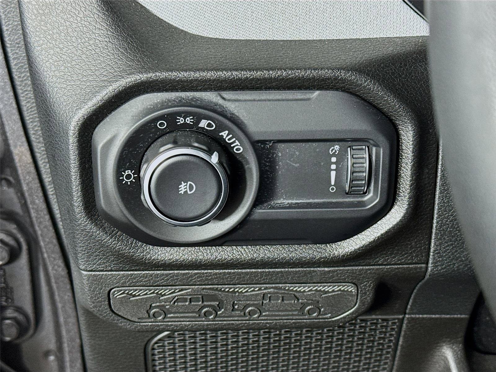 Used 2024 Jeep Wrangler Unlimited Sport AWD/4WD image 10