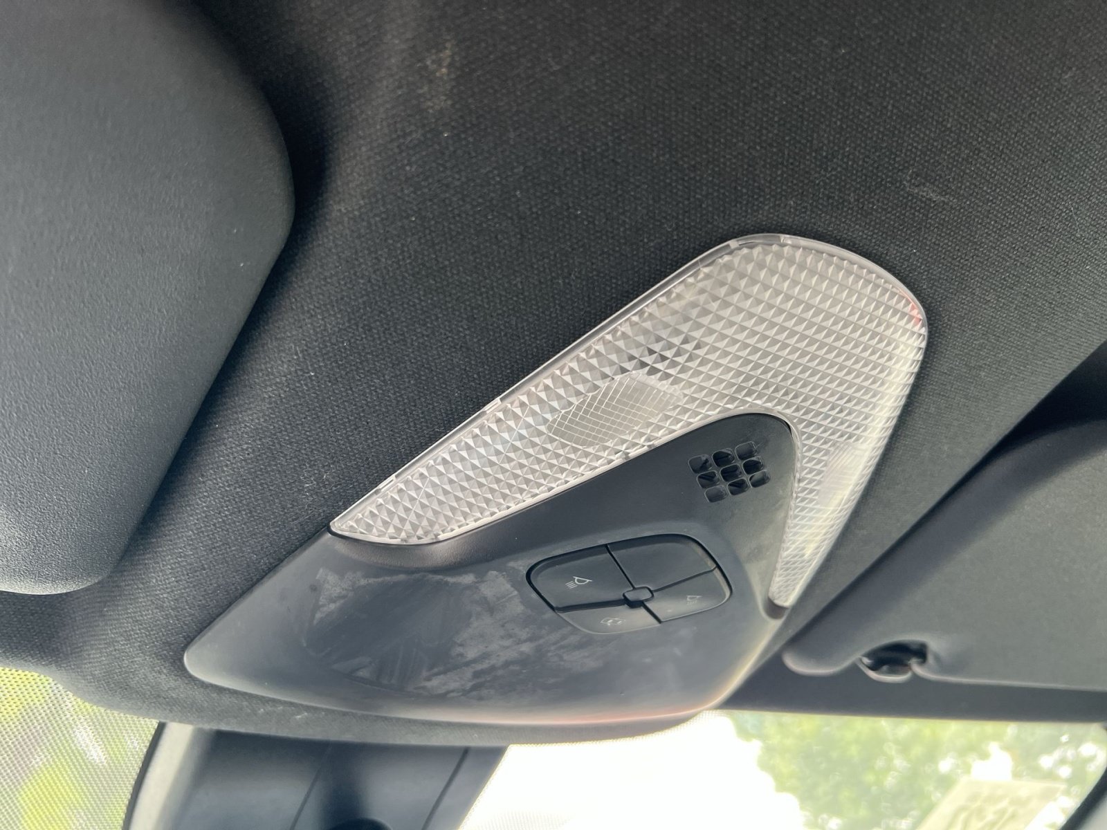 Used 2019 Toyota C-HR XLE FWD image 27