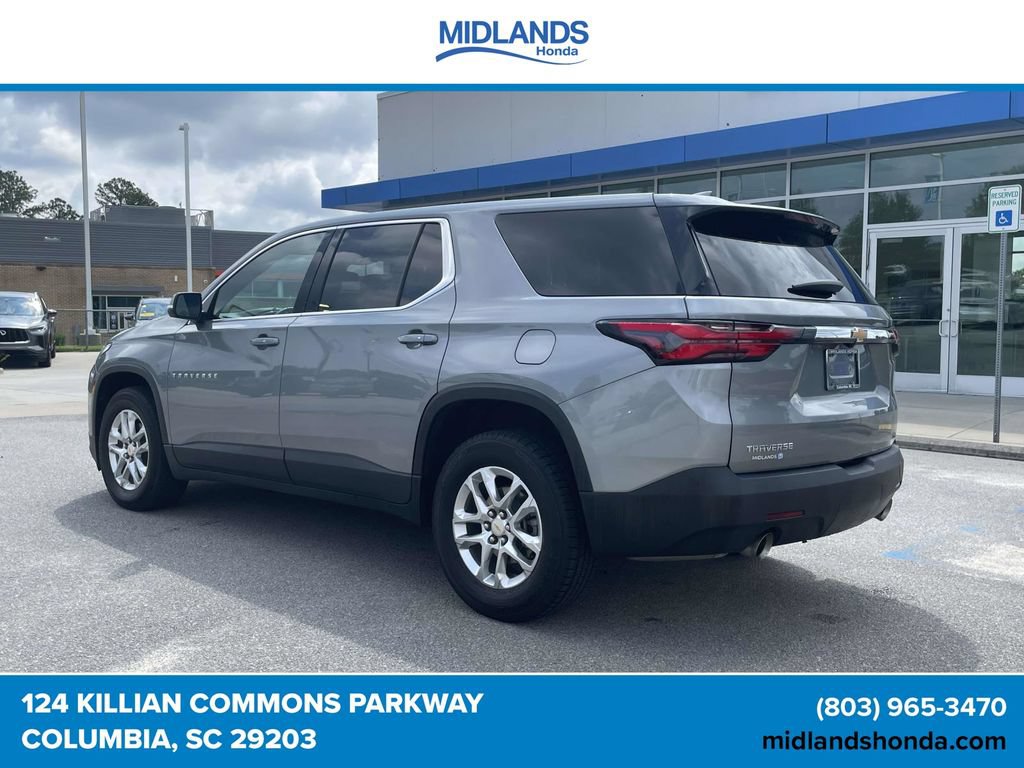 Used 2023 Chevrolet Traverse LS w/ Safety Package FWD image 4