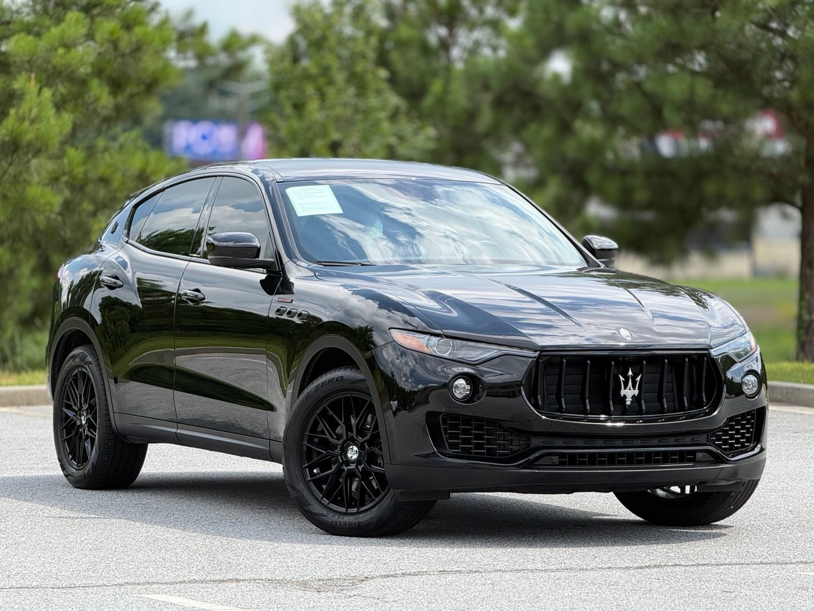 Used 2017 Maserati Levante AWD/4WD image 13