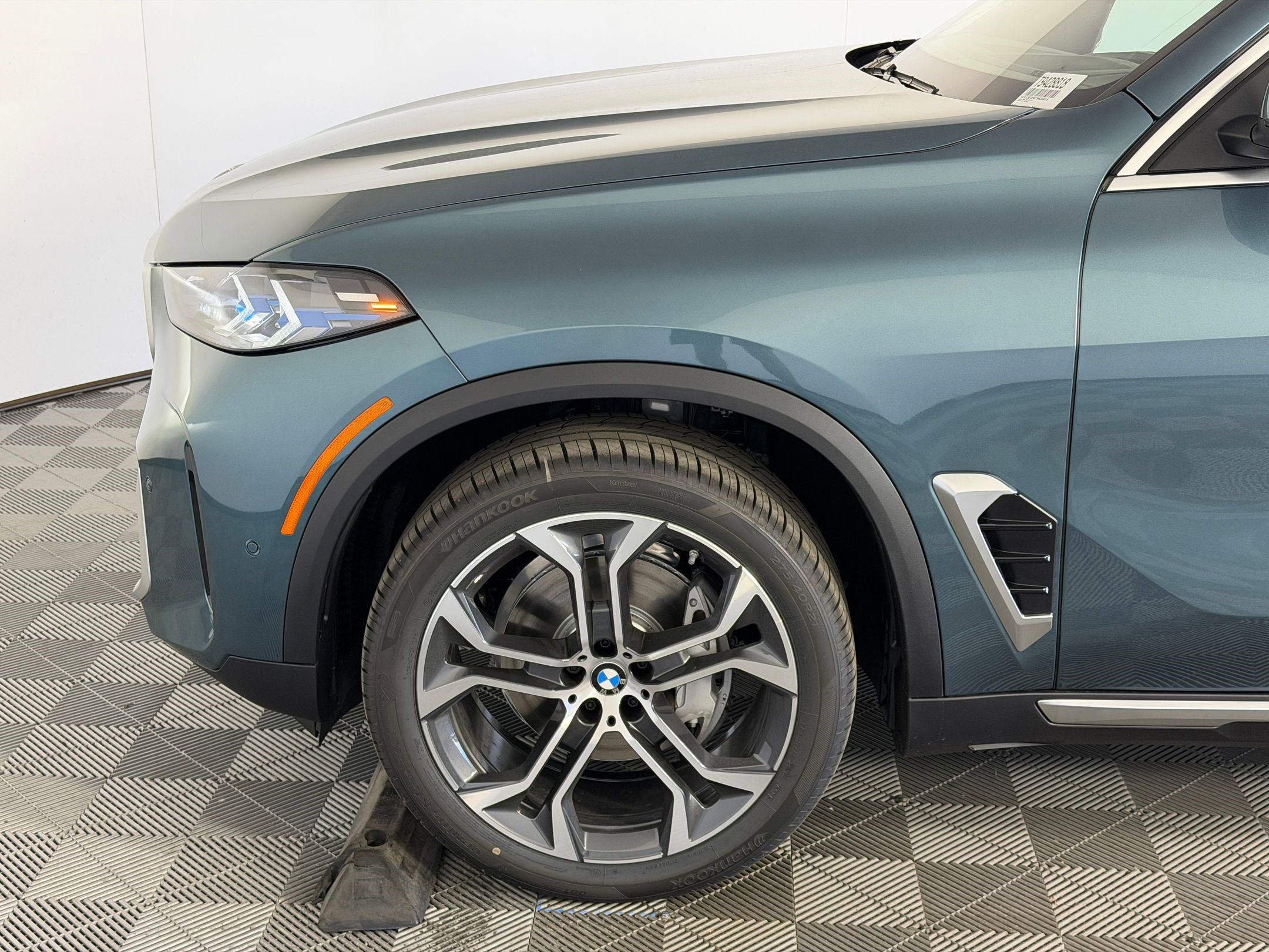 New 2026 BMW X5 sDrive40i w/ Climate Comfort Package image 11