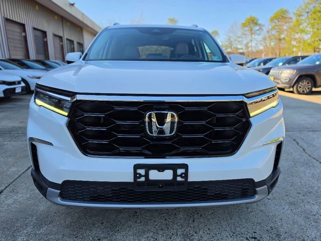 Used 2023 Honda Pilot Touring image 8