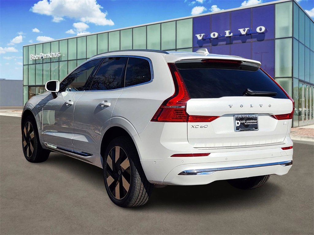 Used 2023 Volvo XC60 T8 Ultimate image 32