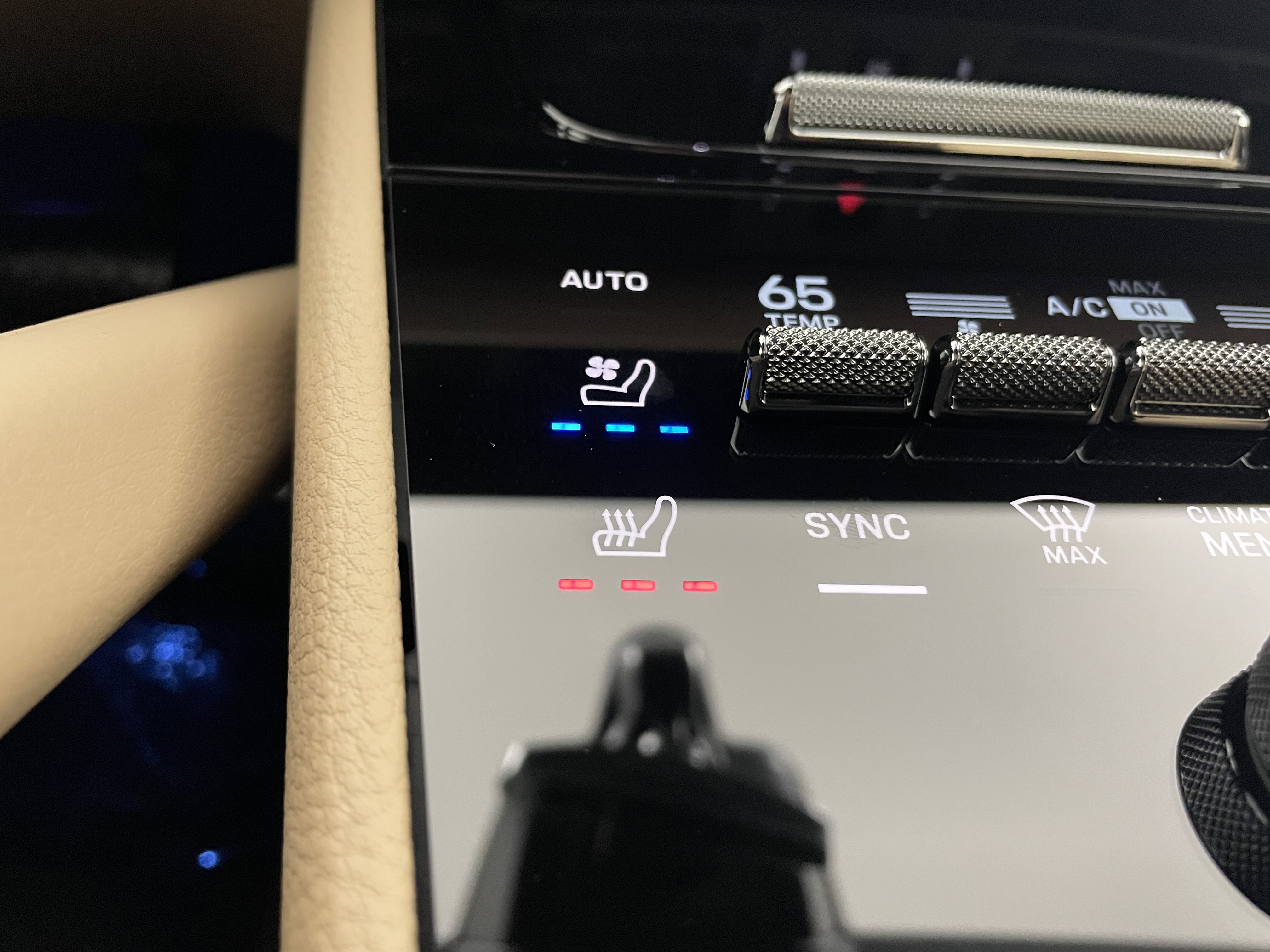 New 2026 Porsche Cayenne image 23
