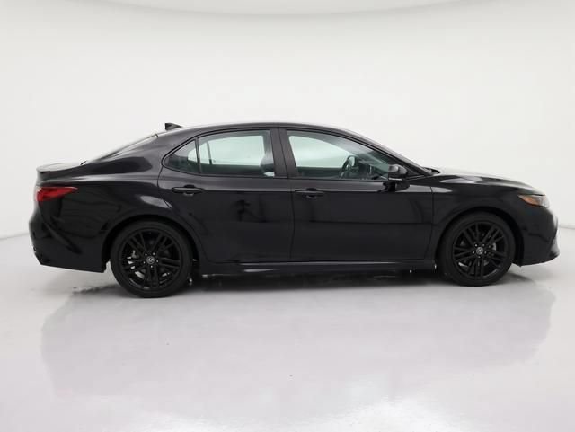 Used 2026 Toyota Camry Hybrid w/ Convenience Package FWD image 9