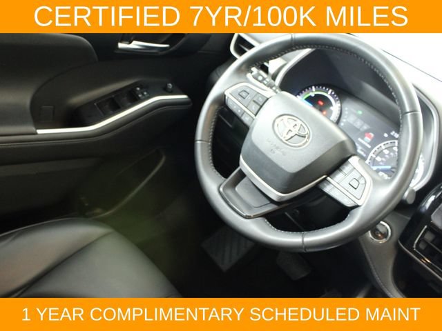 Used 2023 Toyota Highlander XLE AWD/4WD image 16