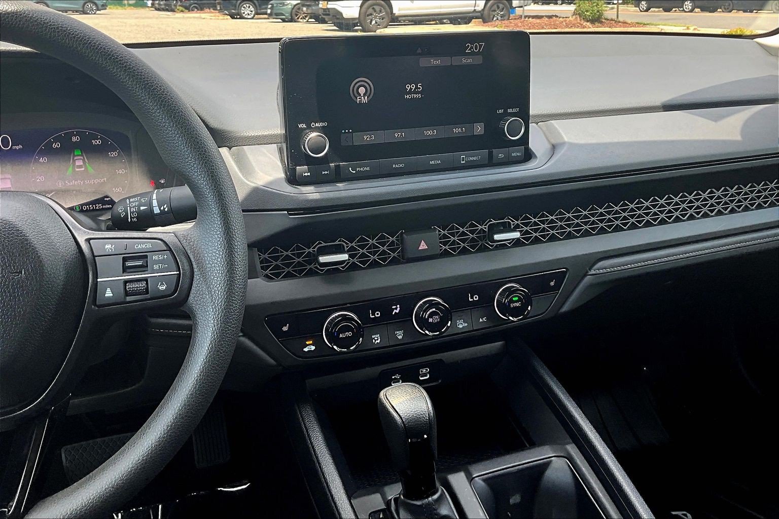 Certified 2025 Honda Accord SE image 6
