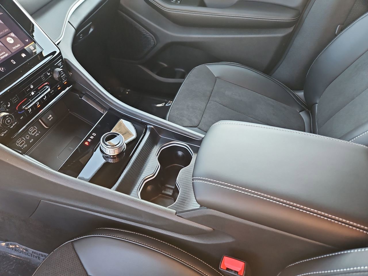 New 2025 Jeep Grand Cherokee L Laredo image 31