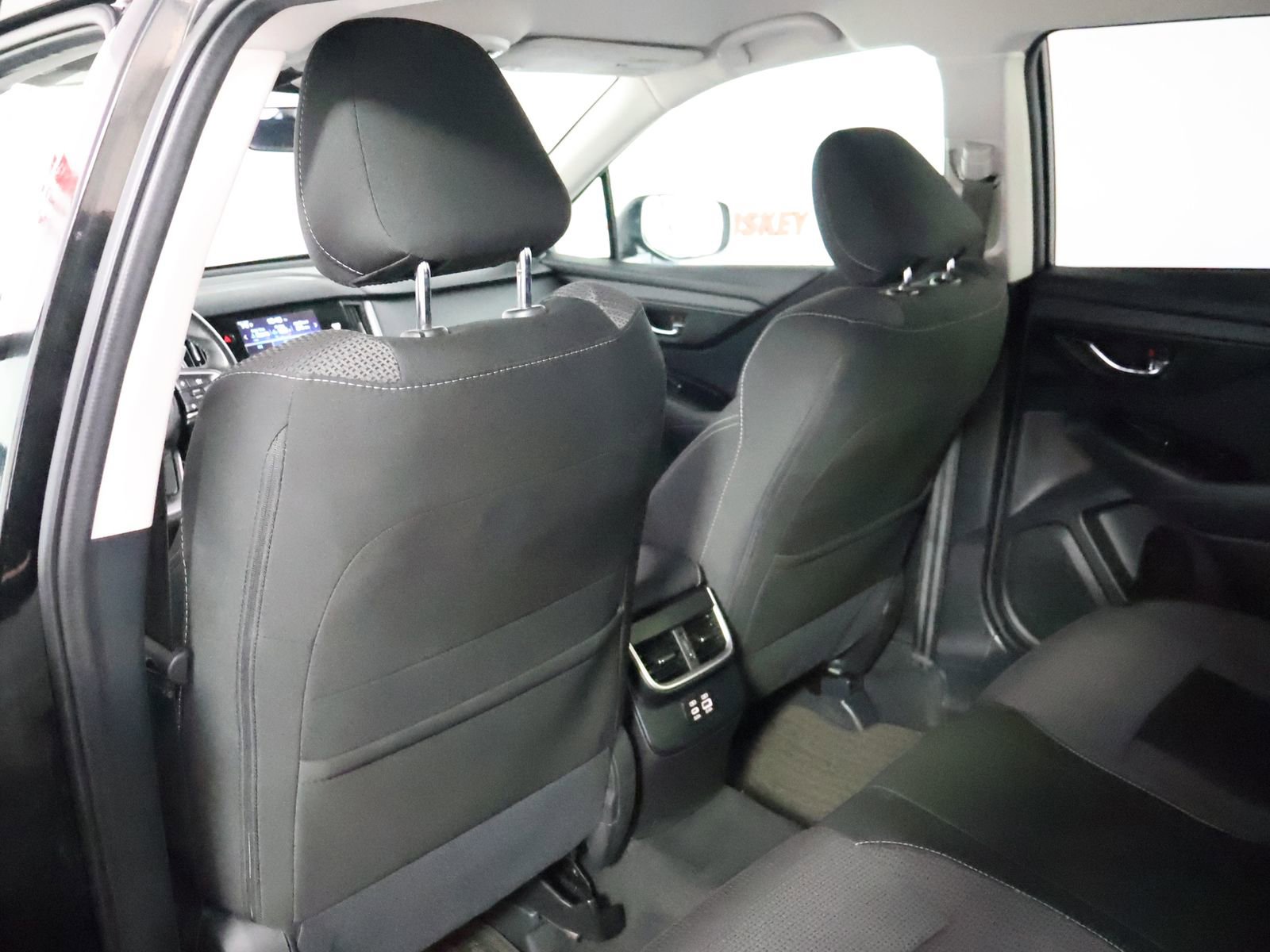Used 2023 Subaru Outback Premium AWD/4WD image 40