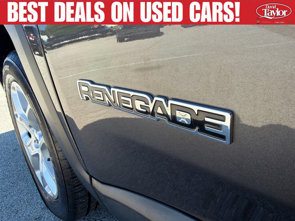 Used 2018 Jeep Renegade Latitude FWD image 39