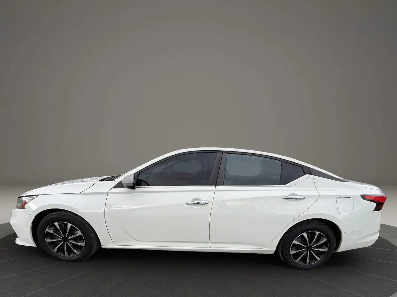 Used 2020 Nissan Altima 2.5 S FWD image 8