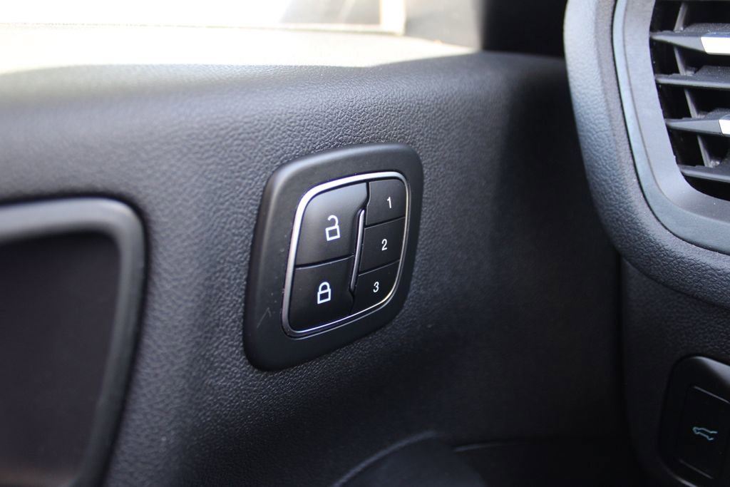 Used 2024 Ford Escape Platinum AWD/4WD image 24