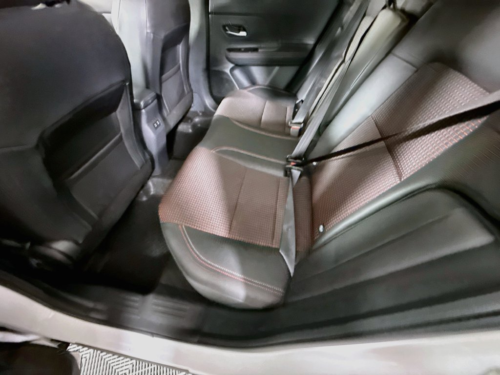 Certified 2025 Nissan Kicks SR AWD/4WD image 26