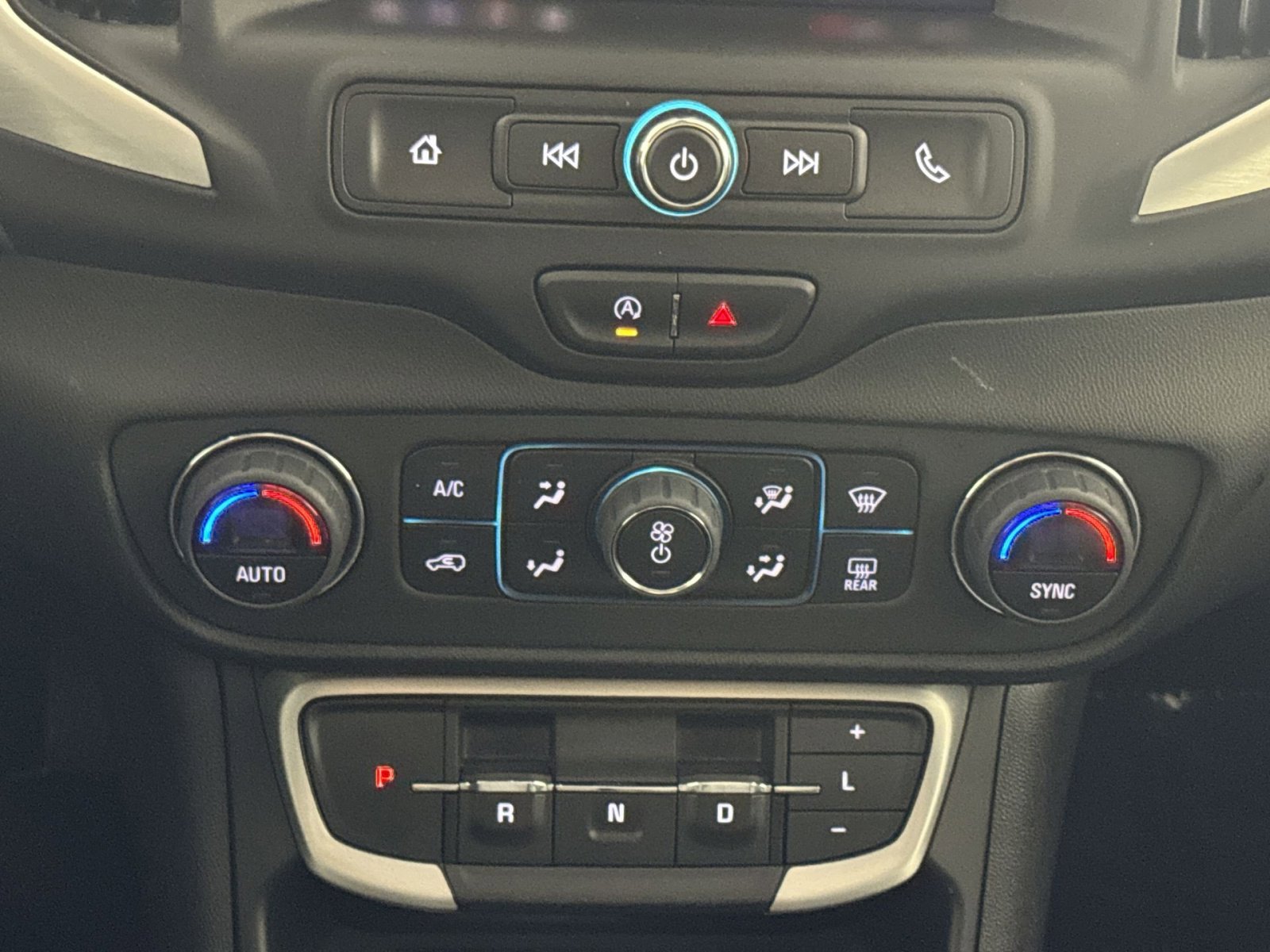 Used 2022 GMC Terrain SLE w/ Driver Convenience Package image 21