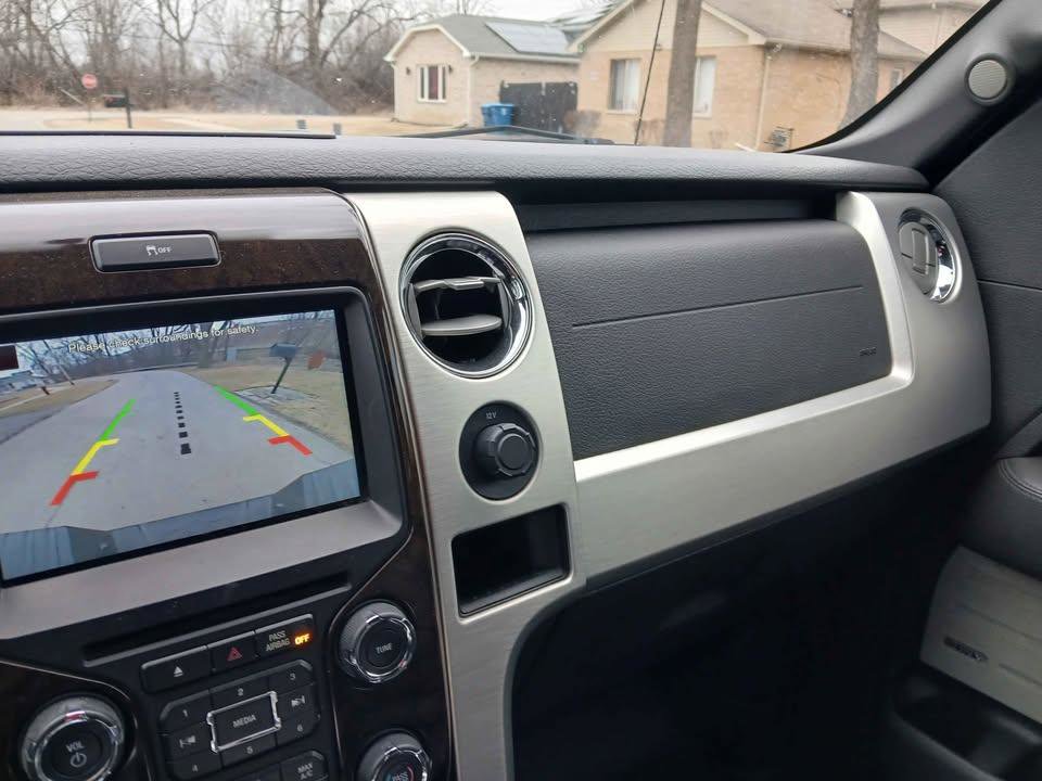 Used 2014 Ford F150 Platinum w/ Max Trailer Tow Package image 10