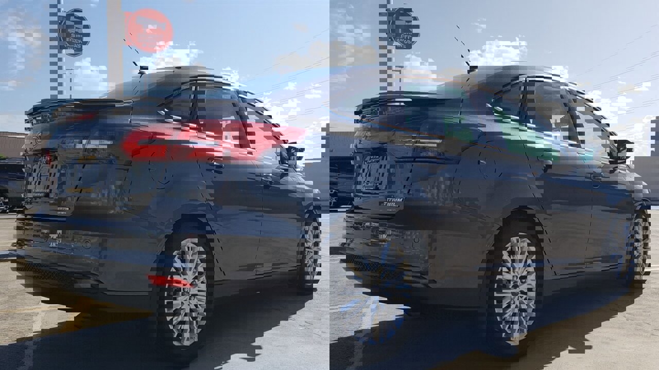 Used 2016 Ford Focus Titanium w/ Exterior Protection Package FWD image 6