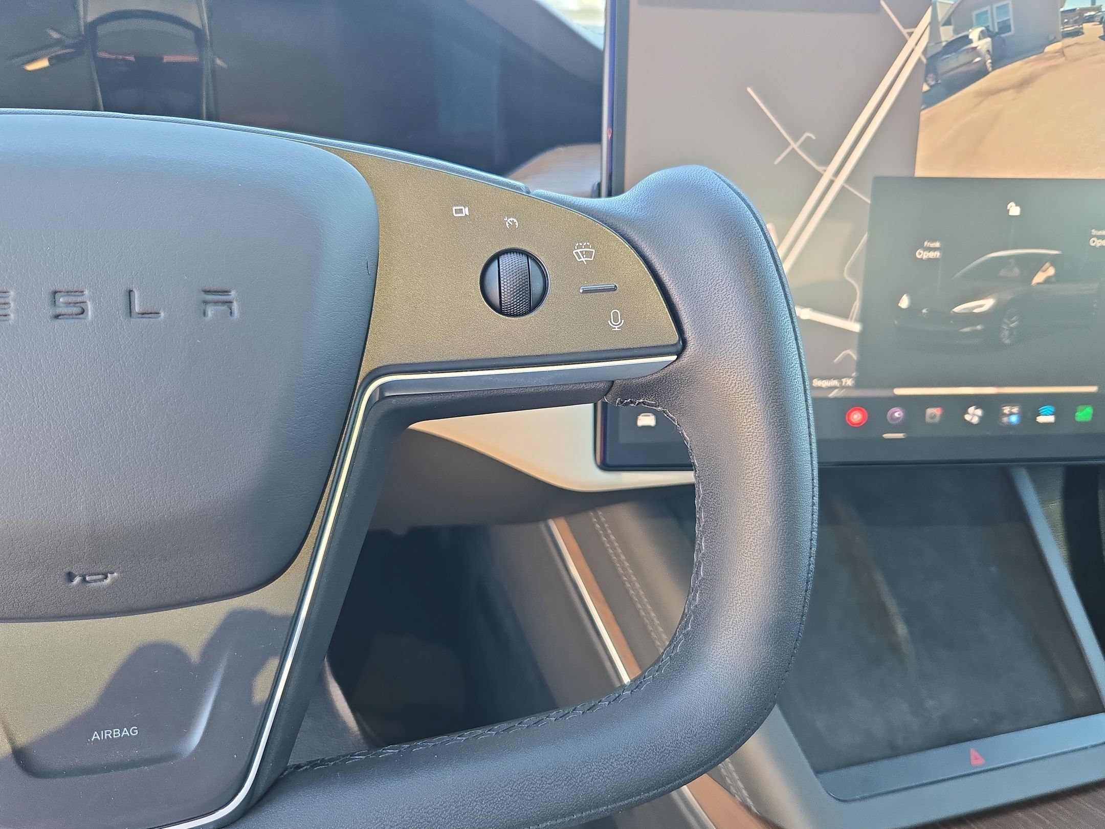 Used 2022 Tesla Model S AWD/4WD image 22