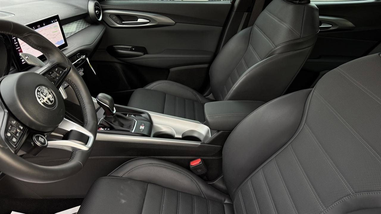 Used 2024 Alfa Romeo Tonale Veloce w/ Active Assist Package AWD/4WD image 28