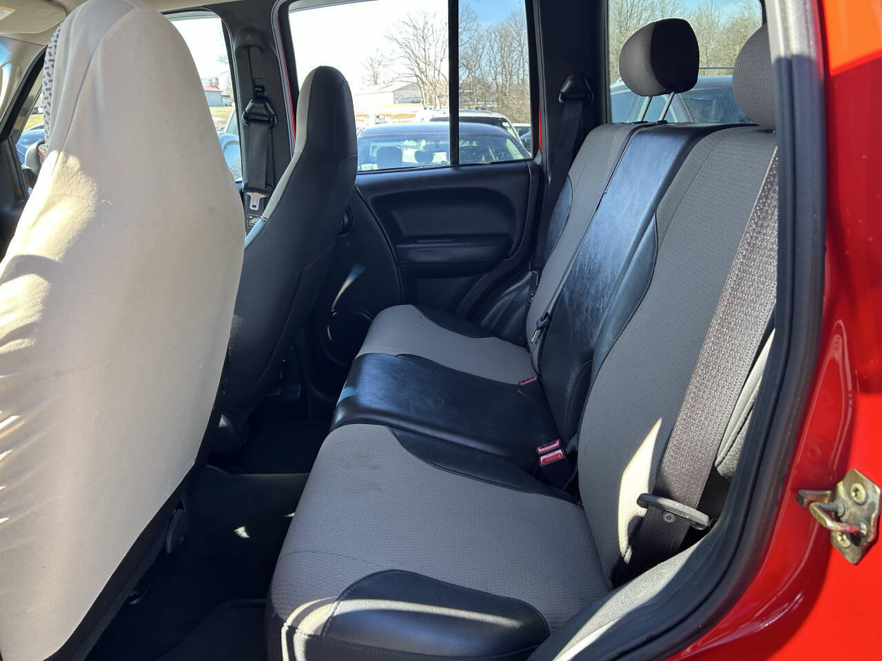 Used 2004 Jeep Liberty Sport w/ PWR Convenience Group AWD/4WD image 9