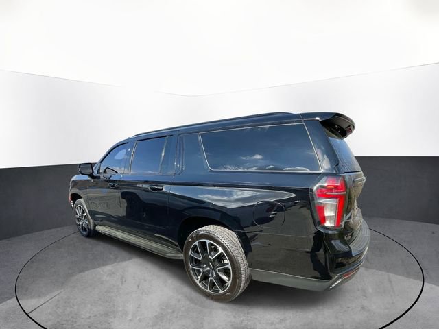Used 2023 Chevrolet Suburban RST AWD/4WD image 5