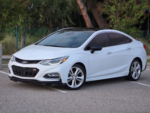 Used 2018 Chevrolet Cruze Premier image 11