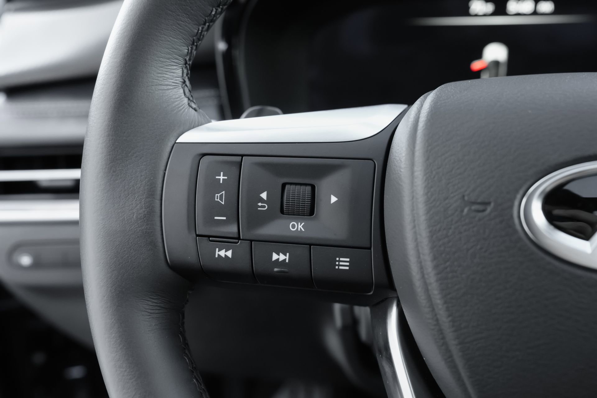 Certified 2026 INFINITI QX60 Luxe w/ Cargo Package image 17