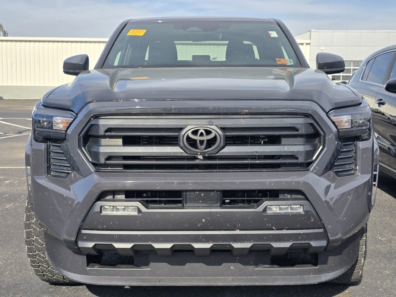 Used 2025 Toyota Tacoma SR5 image 2