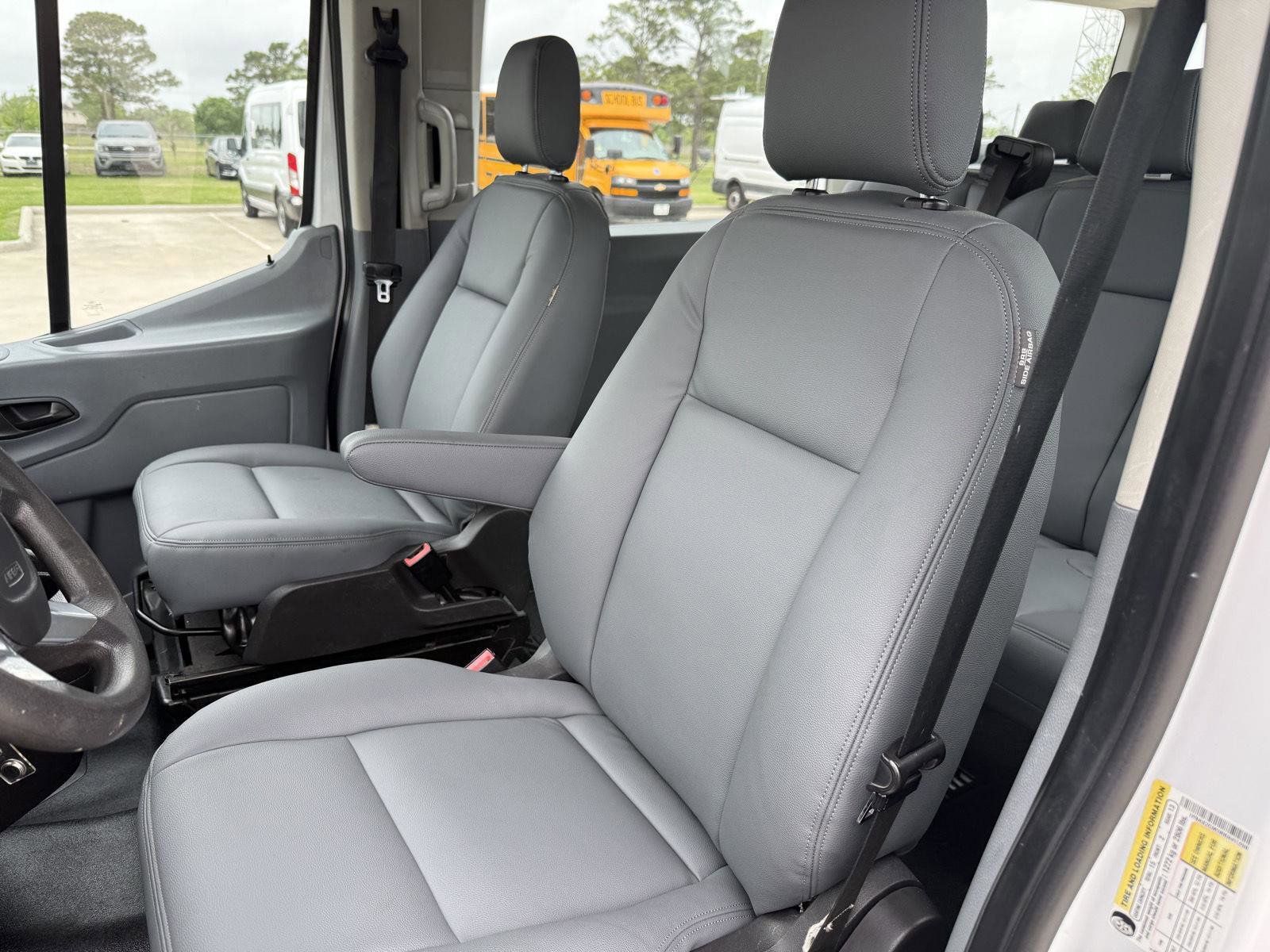 Certified 2019 Ford Transit 350 XL image 8
