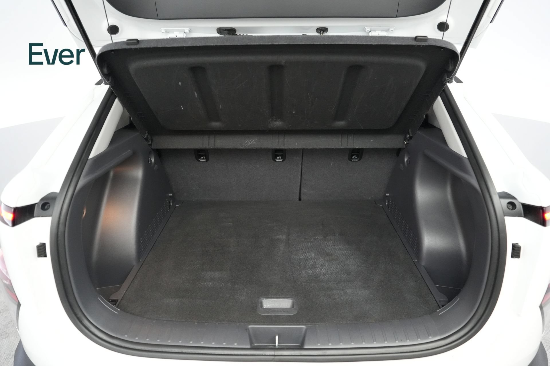 Used 2024 Hyundai Kona SEL FWD image 8
