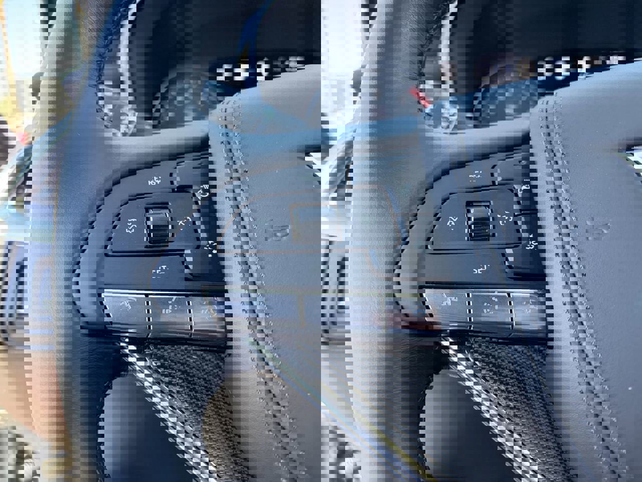 Certified 2025 Cadillac XT6 Premium Luxury w/ Platinum Package image 22