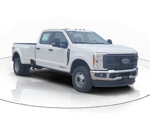 New 2026 Ford F350 XL w/ FX4 Off-Road Package AWD/4WD image 3