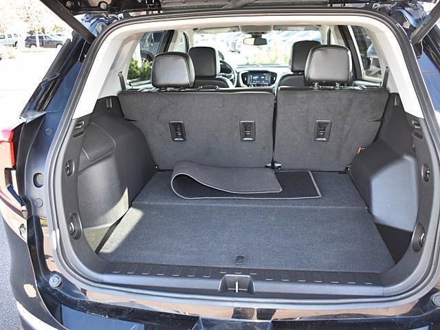 Used 2024 GMC Terrain SLT image 7