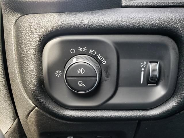 Used 2021 RAM 1500 Big Horn AWD/4WD image 30