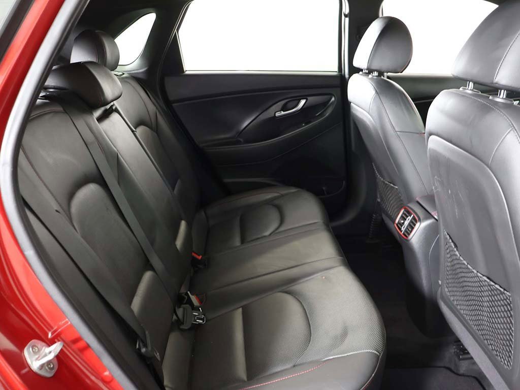 Used 2018 Hyundai Elantra GT Sport image 32