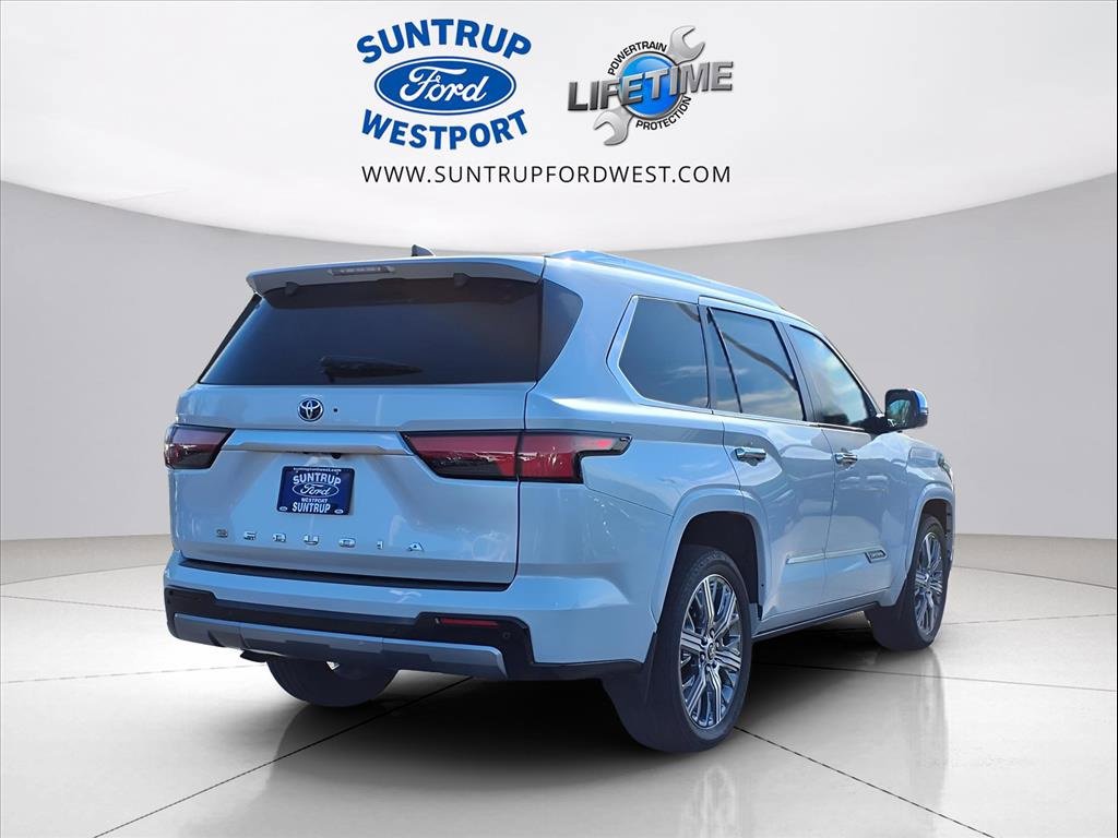 Used 2024 Toyota Sequoia Capstone image 3