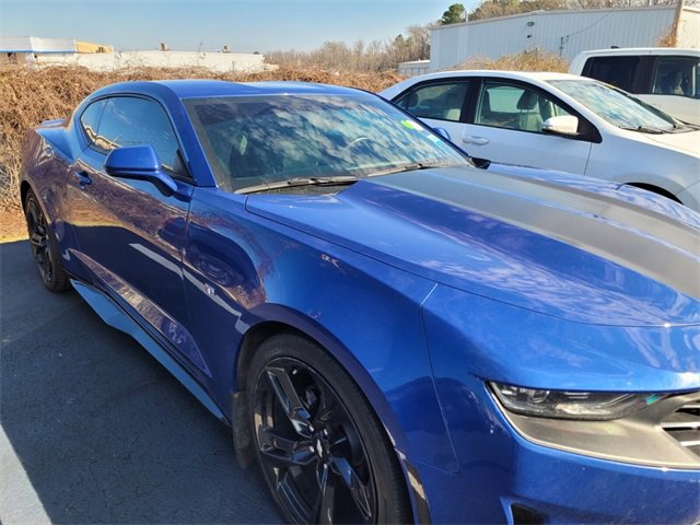Used 2019 Chevrolet Camaro LT image 9