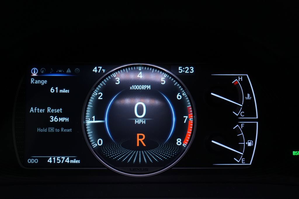 Used 2023 Lexus ES 350 Luxury w/ Accessory Package (Z2) image 41