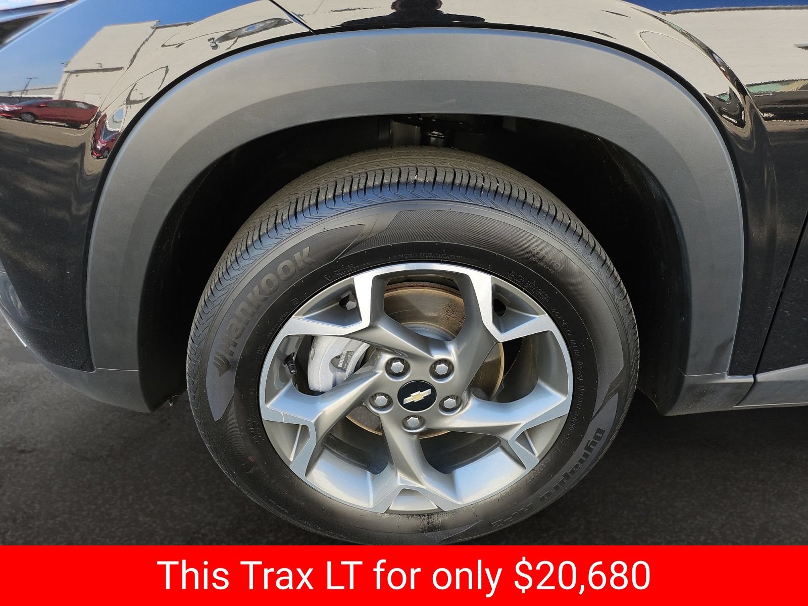Used 2025 Chevrolet Trax LT FWD image 40