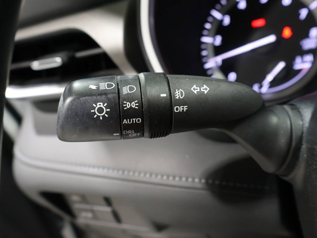 Certified 2022 Toyota Highlander XLE image 34