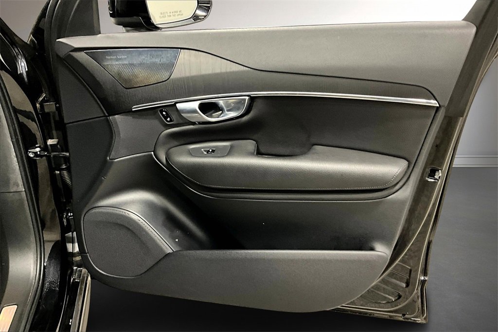 Used 2020 Volvo XC90 T6 Momentum image 29