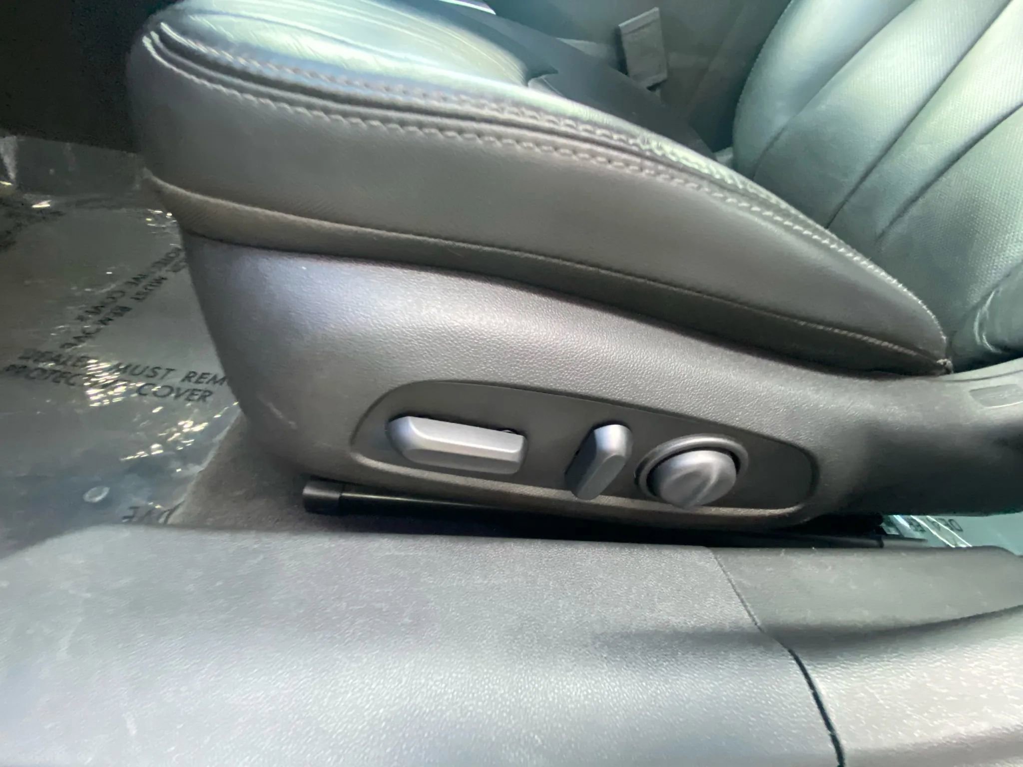 Used 2018 Buick LaCrosse Essence image 11