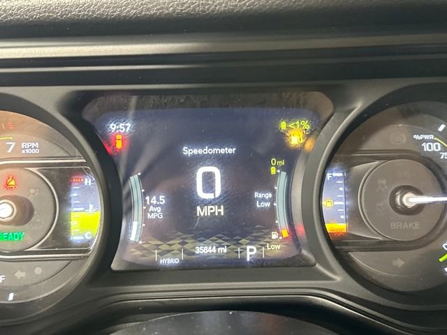 Used 2024 Jeep Wrangler Unlimited image 17