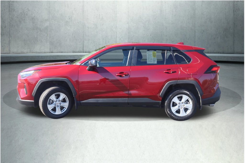 Used 2024 Toyota RAV4 LE AWD/4WD image 23