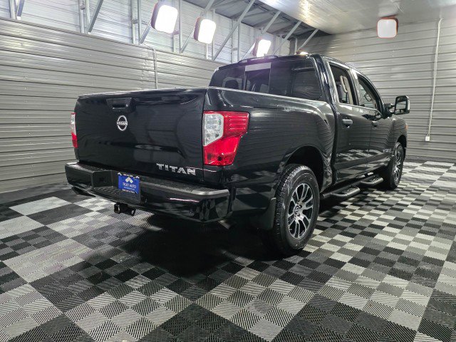 Used 2023 Nissan Titan SV w/ SV Convenience Package image 5