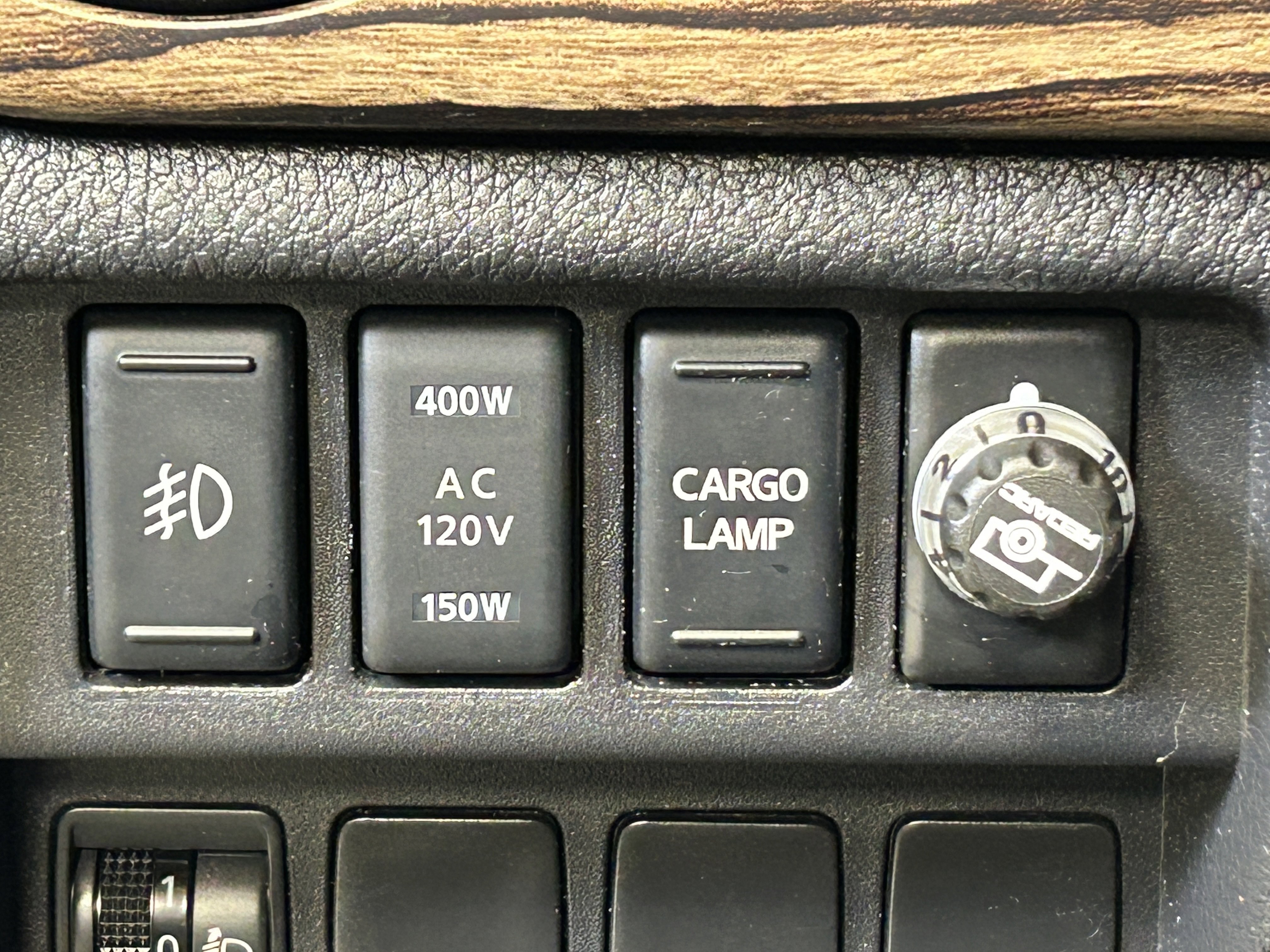 Used 2017 Nissan Titan SL image 30