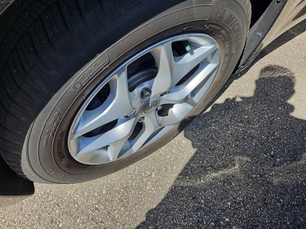 Used 2018 Chrysler Pacifica Touring Plus w/ Tire & Wheel Group FWD image 4