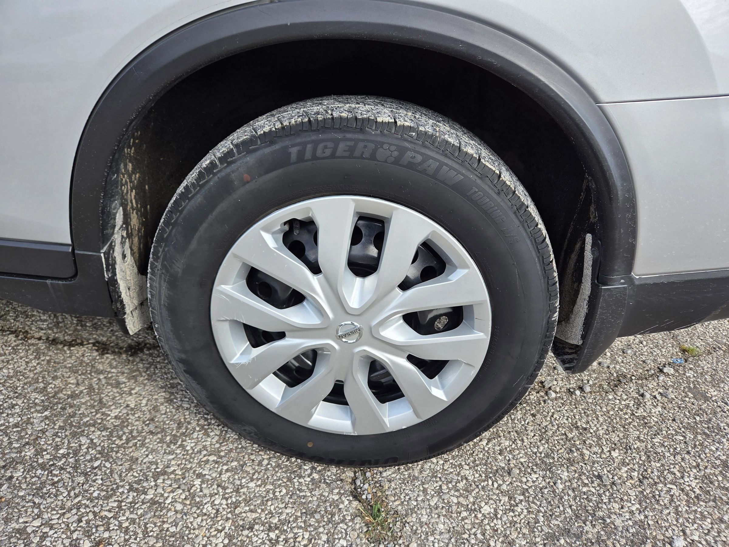 Used 2019 Nissan Rogue S FWD image 7