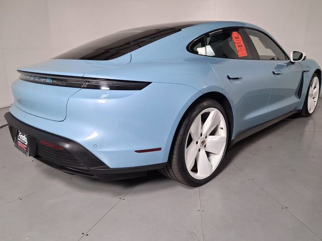 Used 2021 Porsche Taycan image 4