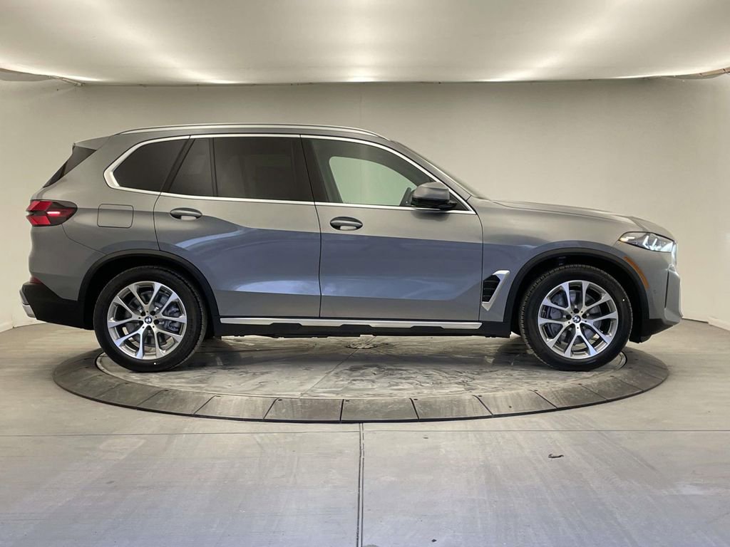 New 2026 BMW X5 xDrive50e AWD/4WD image 6
