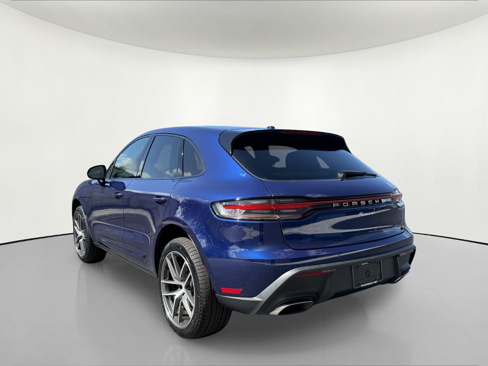 New 2026 Porsche Macan AWD/4WD image 3